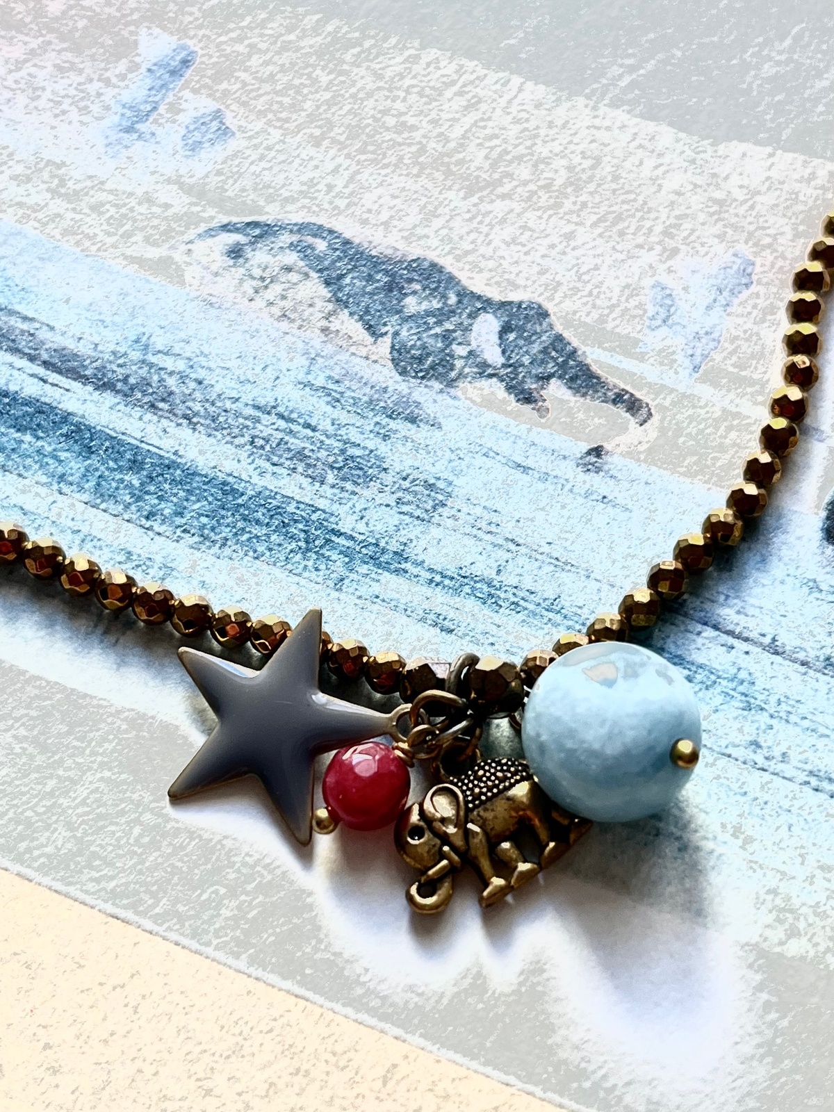 TAKE ME TO INDIA NECKLACE grey star